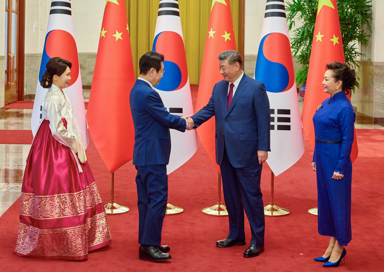 악수하는 한-중 정상