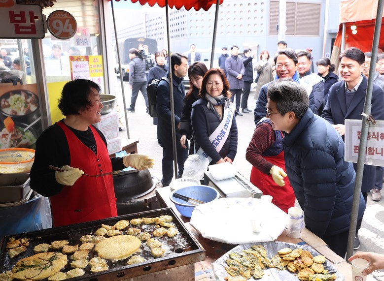 김동연 지사, 설 연휴 첫날 민생현장...