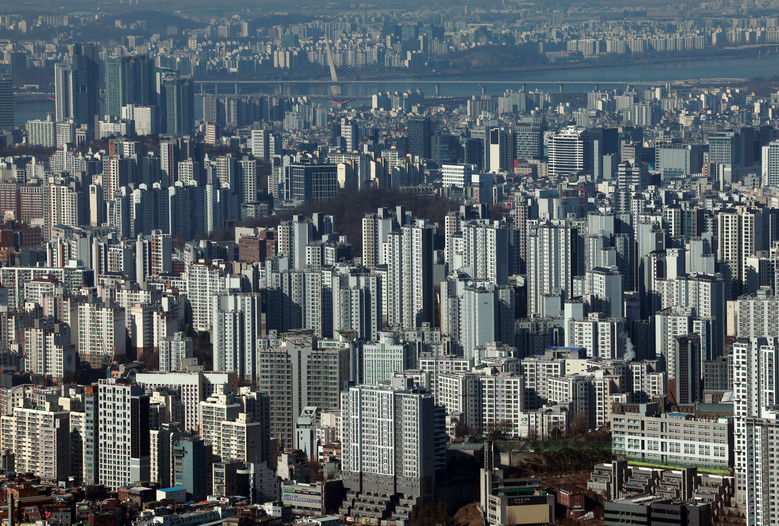 다주택 대출연장, 규제지역 아파트엔 ...