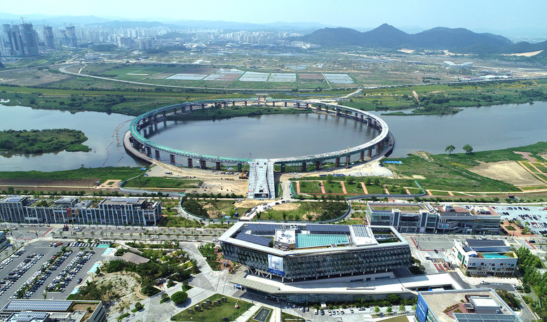 디지털 교육교재로 실감나게 배우는 도...